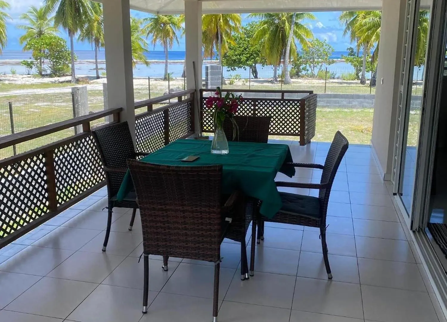 Villa Remoni Sunset à Tikehau Polynésie française